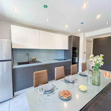 Apartmán T3 Proche De La Avec Garage *