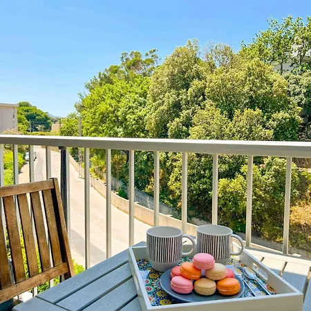 T3 Proche De La Avec Garage Apartmán